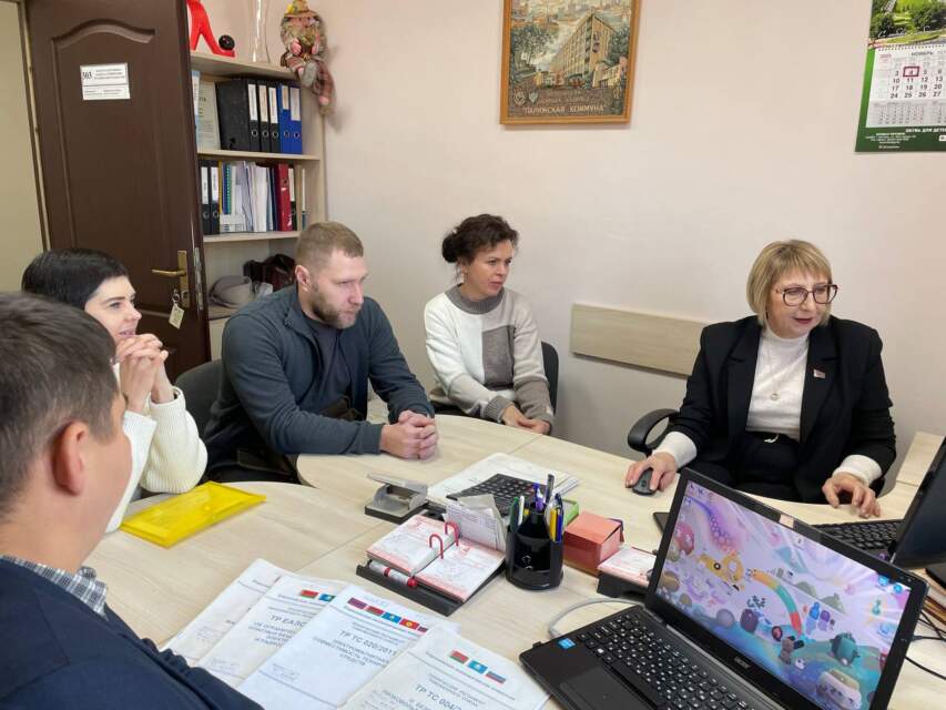 Kruglyy-stol-po-voprosam-bezopasnosti-markirovki-produktsii