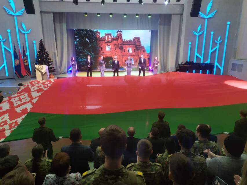 Voyenno-patrioticheskomu klubu