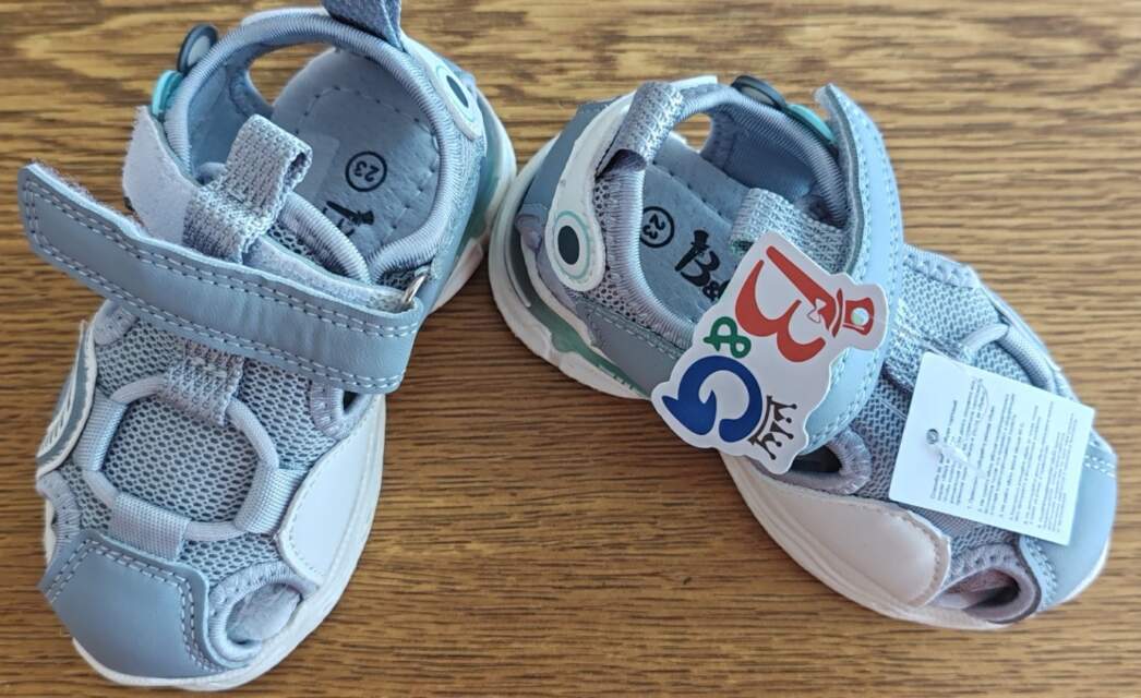 Obuv' t.m. «Boys and Girls» s nedopustimoy podkladkoy iz poliestera